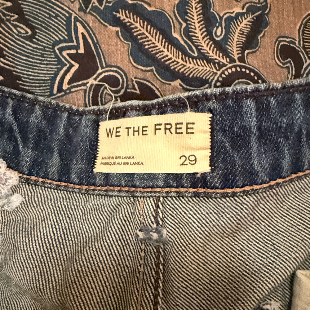 WE THE FREE WILLOW FLORAL EMBROIDERED JEANS FORGET ME NOT - Picture 5 of 8
